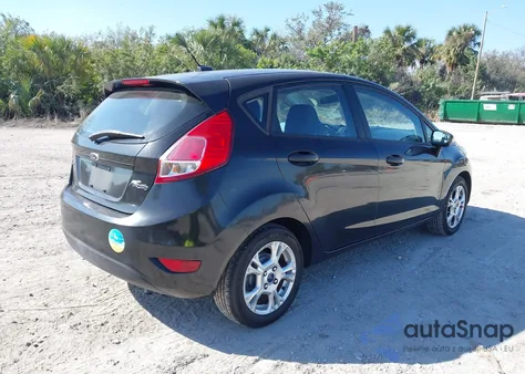 2014 Ford Fiesta Se z USA, uszkodzony, nr VIN 3FADP4EJ8EM111413